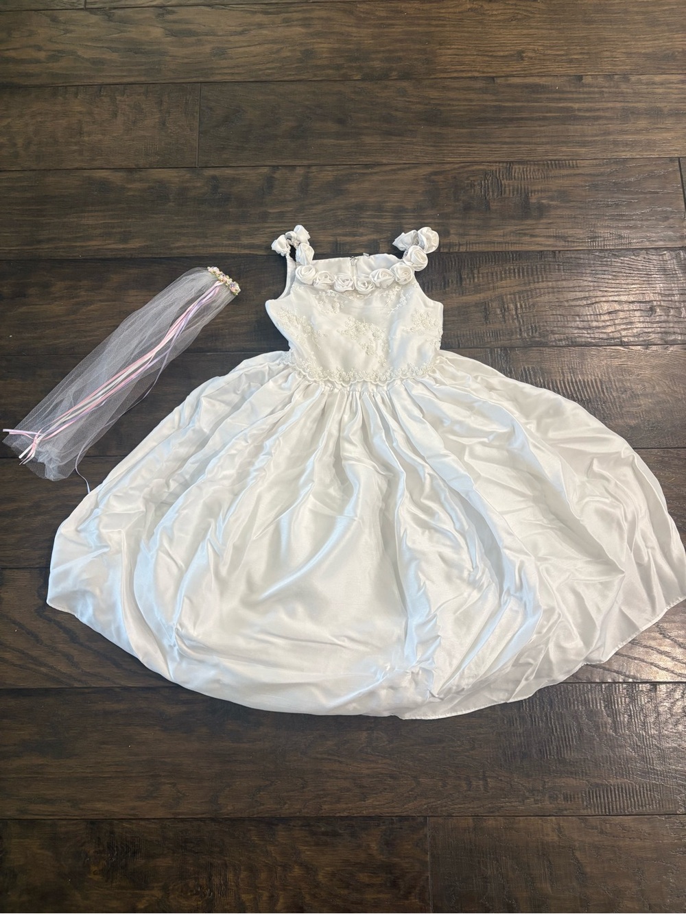 White Floral Bodice Tulle Flower Girl Dress